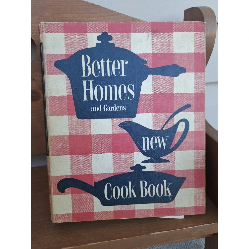 New Cook Book : 1953 Classic Edition by Better Homes and Gardens Books Staff